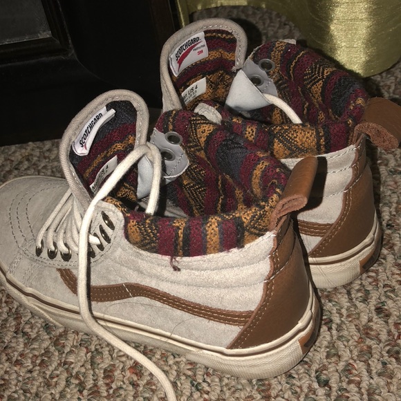 vans - Picture 2 of 5